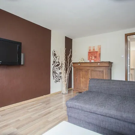 בית נופש Spacious Holiday In With Garden ווינטרברג