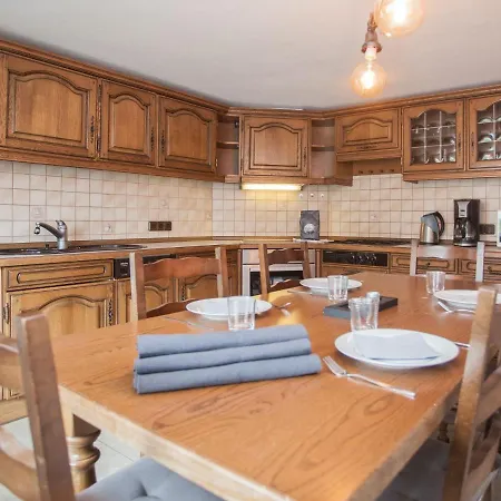 בית נופש Spacious Holiday In With Garden ווינטרברג
