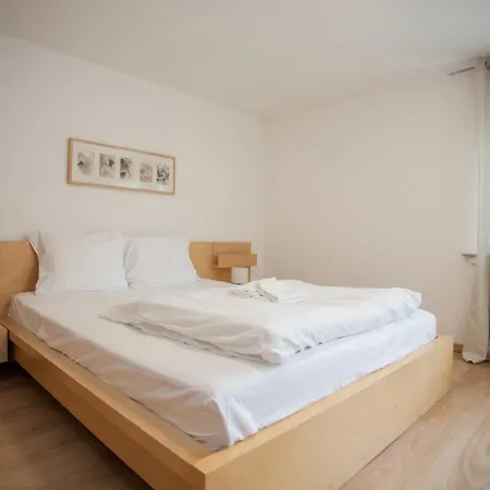 Spacious Holiday In With Garden